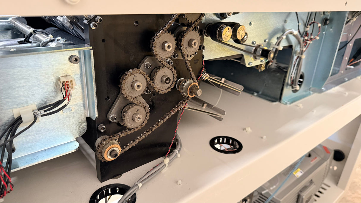 2014 BlueCrest/Pitney Bowes 3-Station Rival with Windows 7 – Only 1.9 Million Cycles!